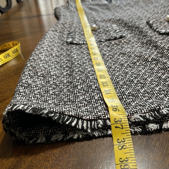 Karl Lagerfeld Paris, Woven Tweed Split Neck Sheath Dress-Sz: 4 - Picture 7 of 9